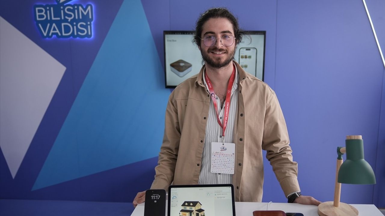 Genç Girişimcilerin Dijital Tasarımları TEKNOFEST KKTC'de Tanıtıldı