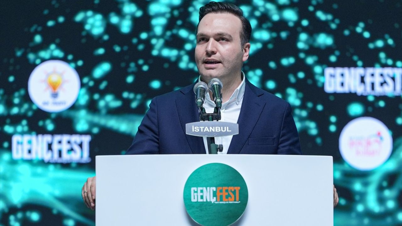 GENÇFEST: İstanbul'da Gençlik Rüzgarı Esti