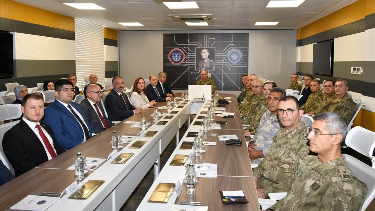 Genelkurmay Başkanı Gürak, 2025 Siber Savunma Tatbikatı'nı İzledi