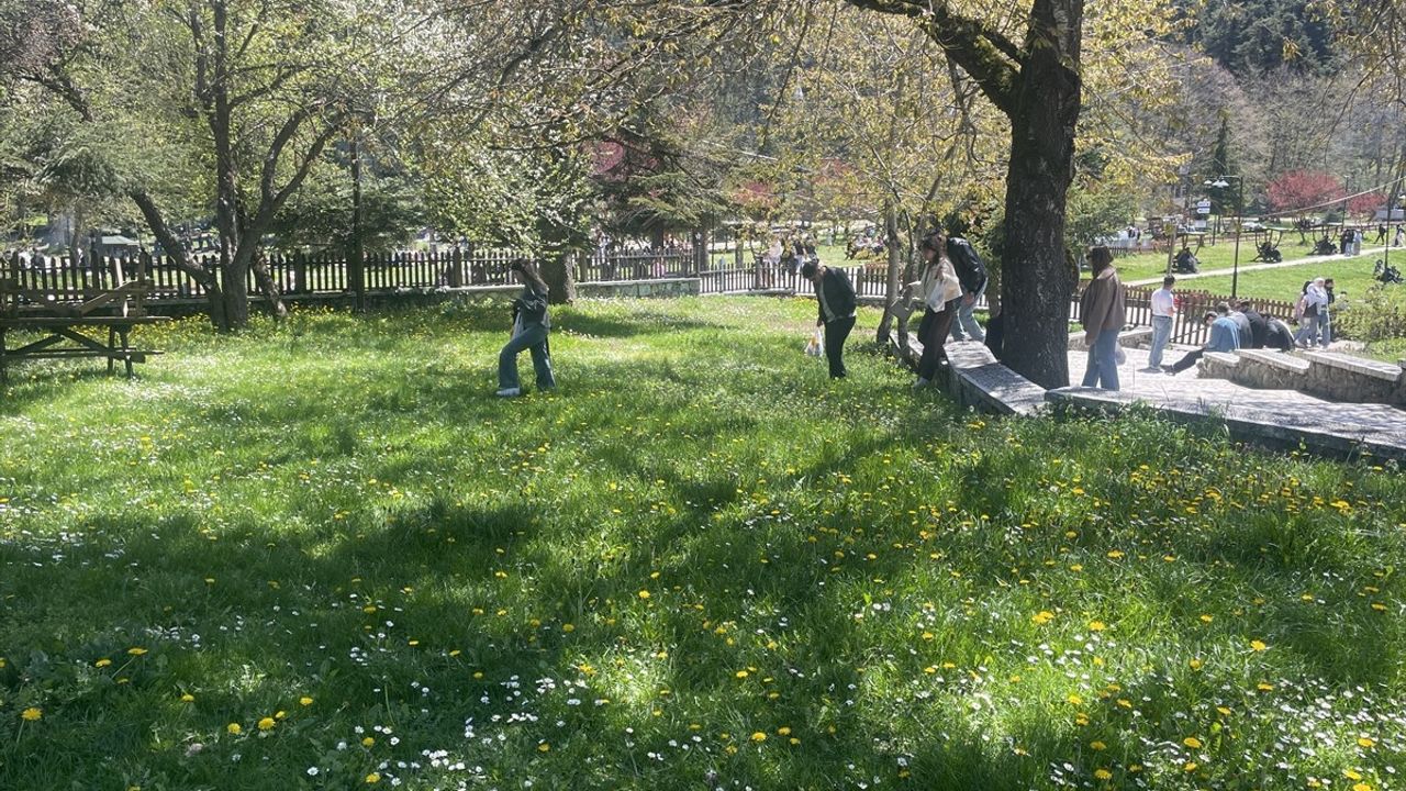 Gölcük Tabiat Parkı'nda Hafta Sonu Yoğunluğu