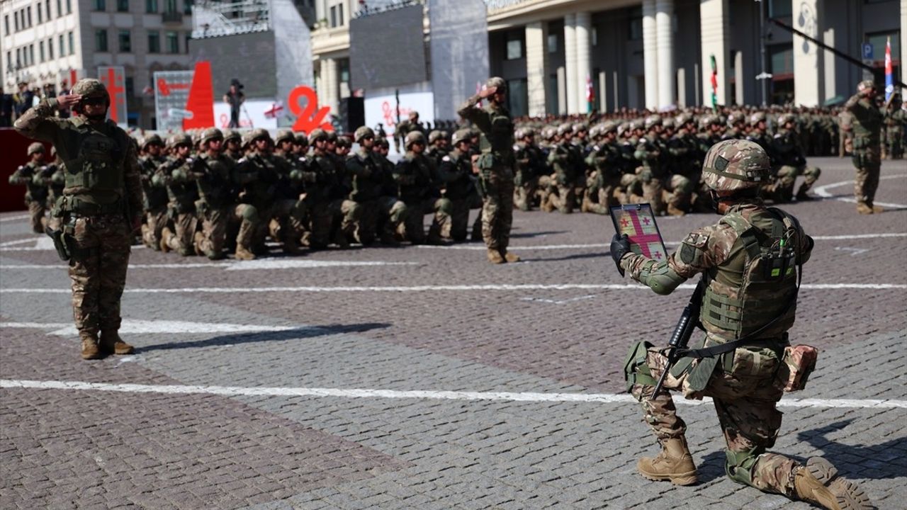 Gürcistan Cumhuriyeti’nin 107. Yılı: Liderlerden Toprak Bütünlüğü Vurgusu