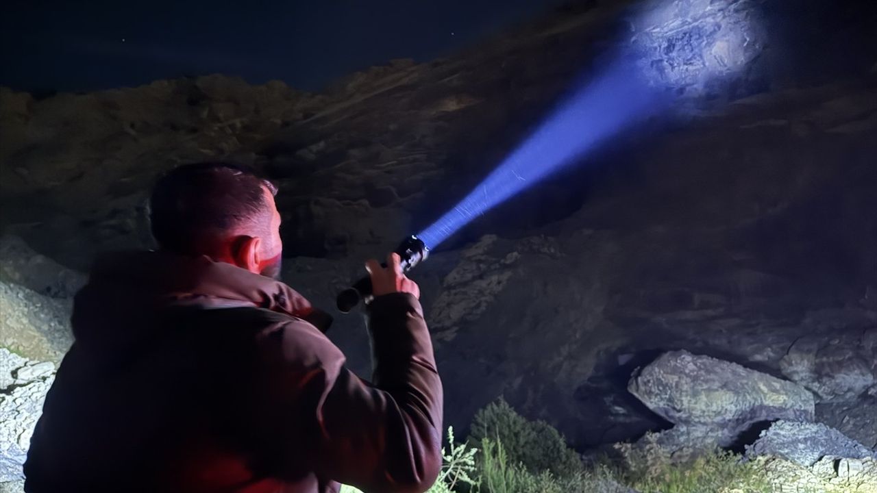 Hakkari'de Kaybolan 74 Yaşındaki Adam İçin Arama Çalışmaları Başladı