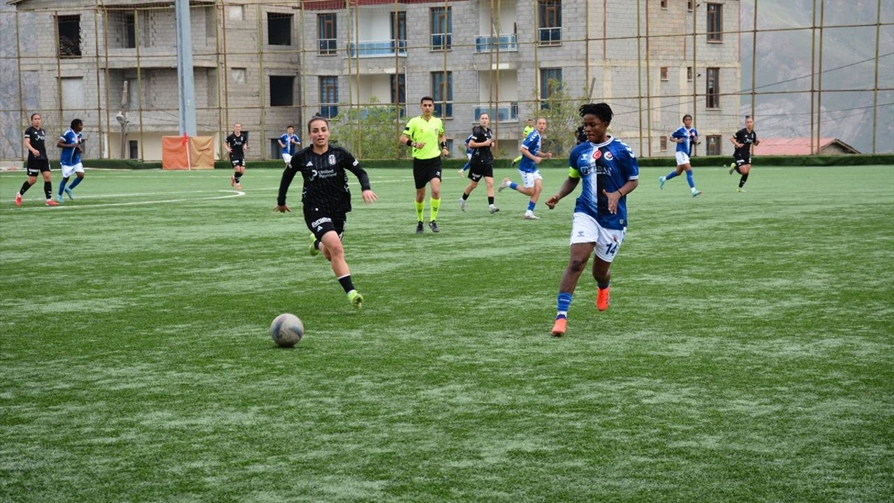 Hakkarigücüspor ve Beşiktaş Berabere Kaldı: 1-1