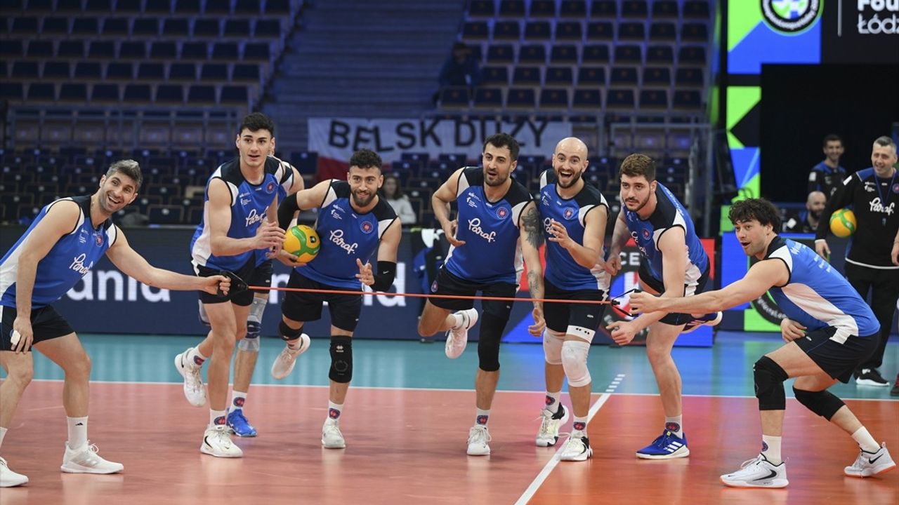 Halkbank Erkek Voleybol Takımı CEV Şampiyonlar Ligi'nde 3'üncülük İçin Hazırlanıyor
