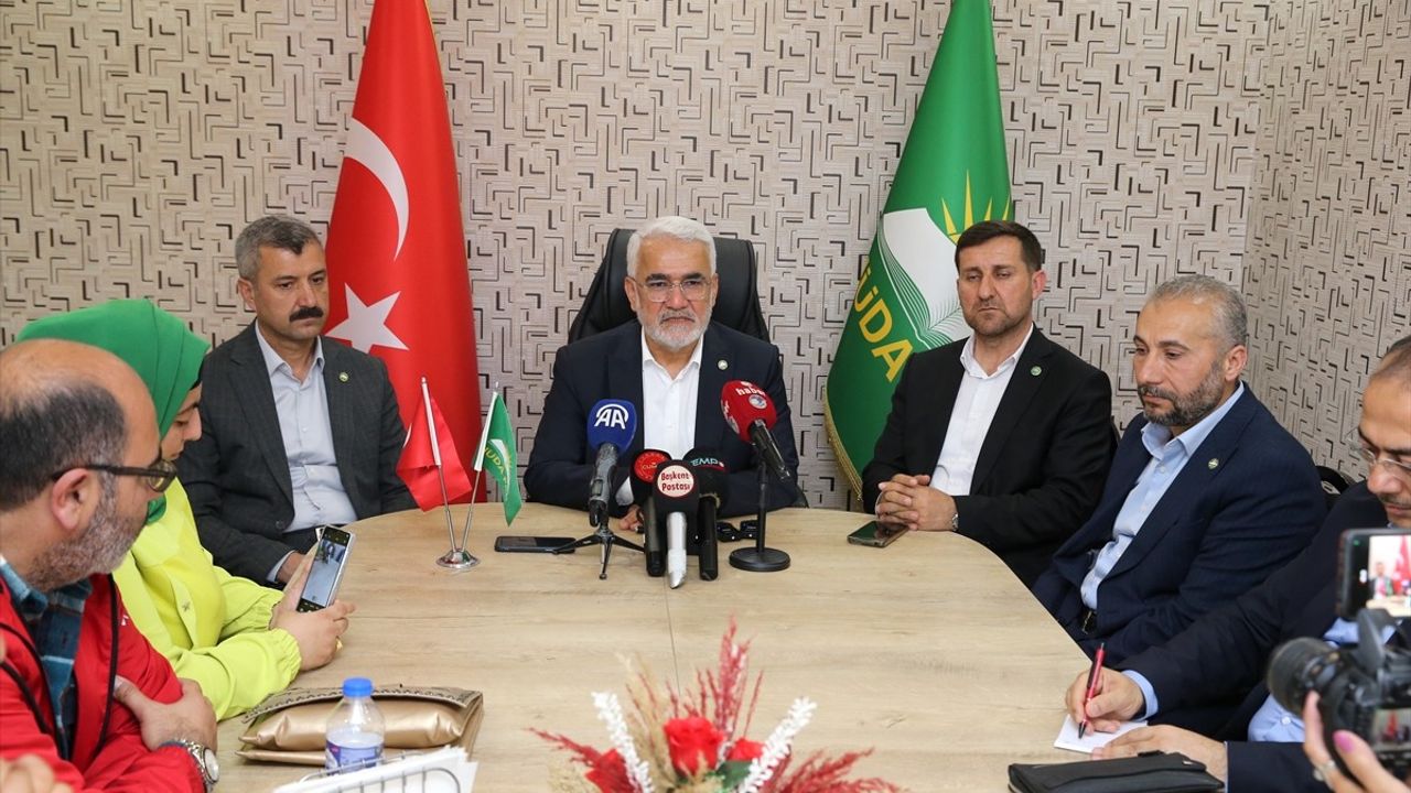 HÜDA PAR Genel Başkanı Yapıcıoğlu, Erzurum'da Terörsüz Türkiye vurgusu yaptı
