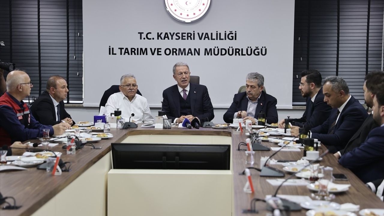 Hulusi Akar: "Hep birlikte terörsüz, güçlü Türkiye'yi inşa edeceğiz"