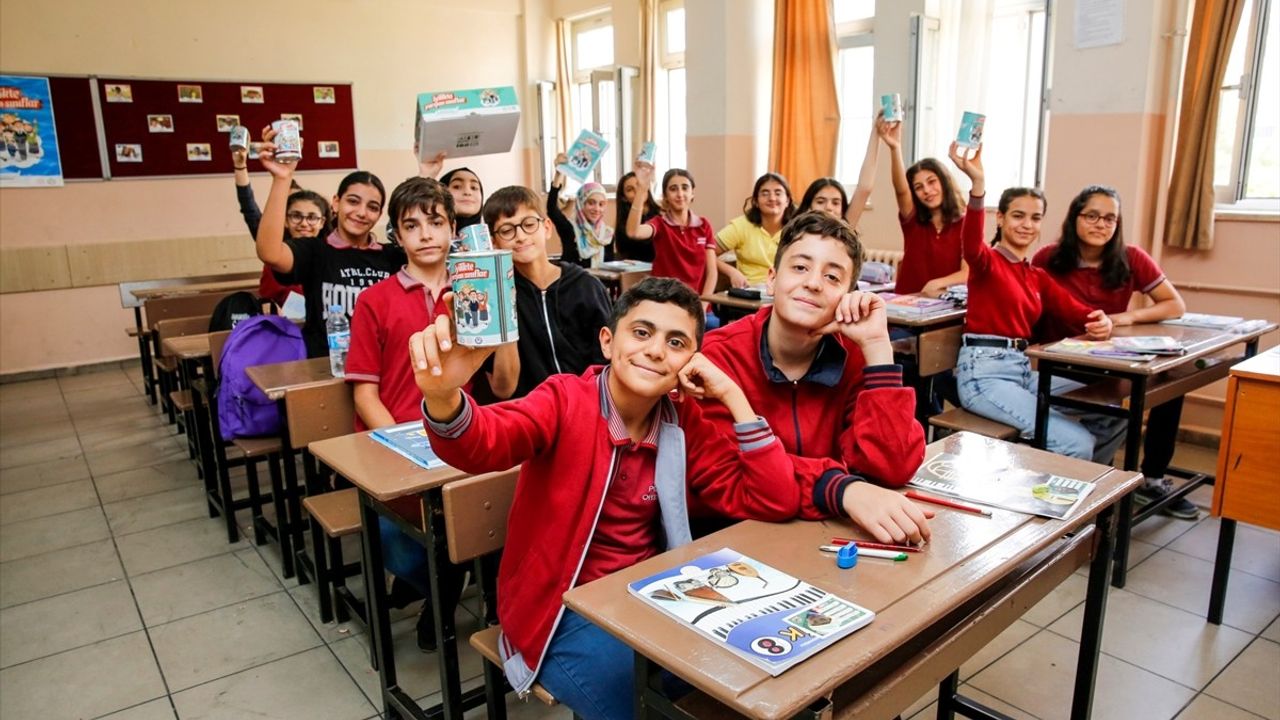 İHH'nın 'İyilikte Yarışan Sınıflar' Projesiyle 11 Bin Yetim Desteklendi