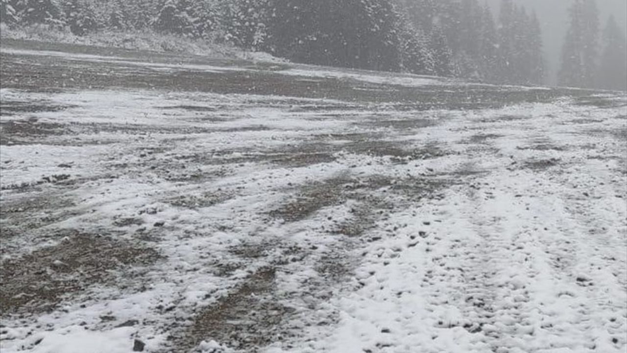 Ilgaz Dağı Eteklerine Mayıs Ayında Kar Yağdı!