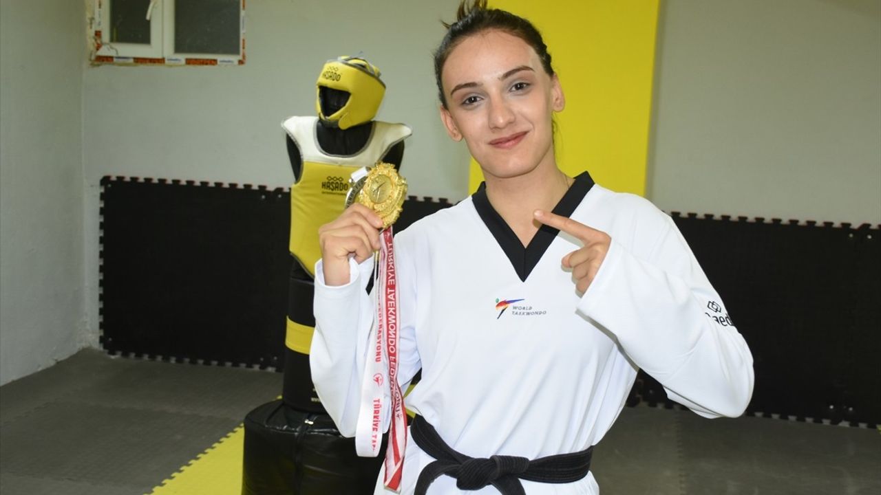 İşitme Engelli Tekvandocu Zerda Polat, Tokyo'da Altın Madalya Hedefliyor