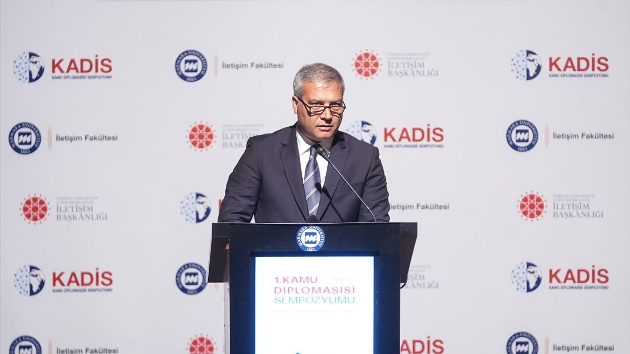 İstanbul'da 1. Kamu Diplomasisi Sempozyumu Başladı