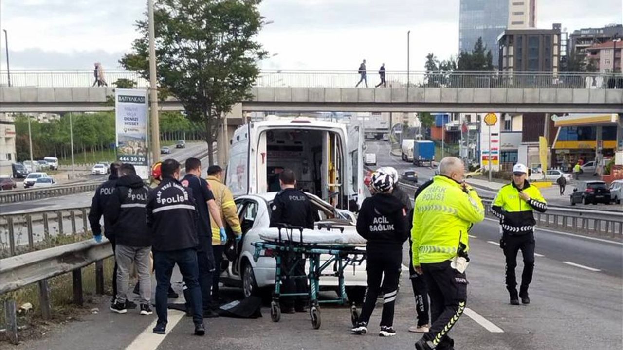 İstanbul'da Feci Kaza: 1 Ölü, 4 Yaralı
