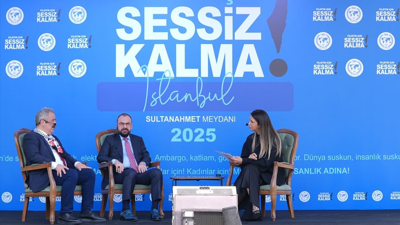 İstanbul'da 'Filistin İçin Sessiz Kalma' Canlı Yayını Başladı