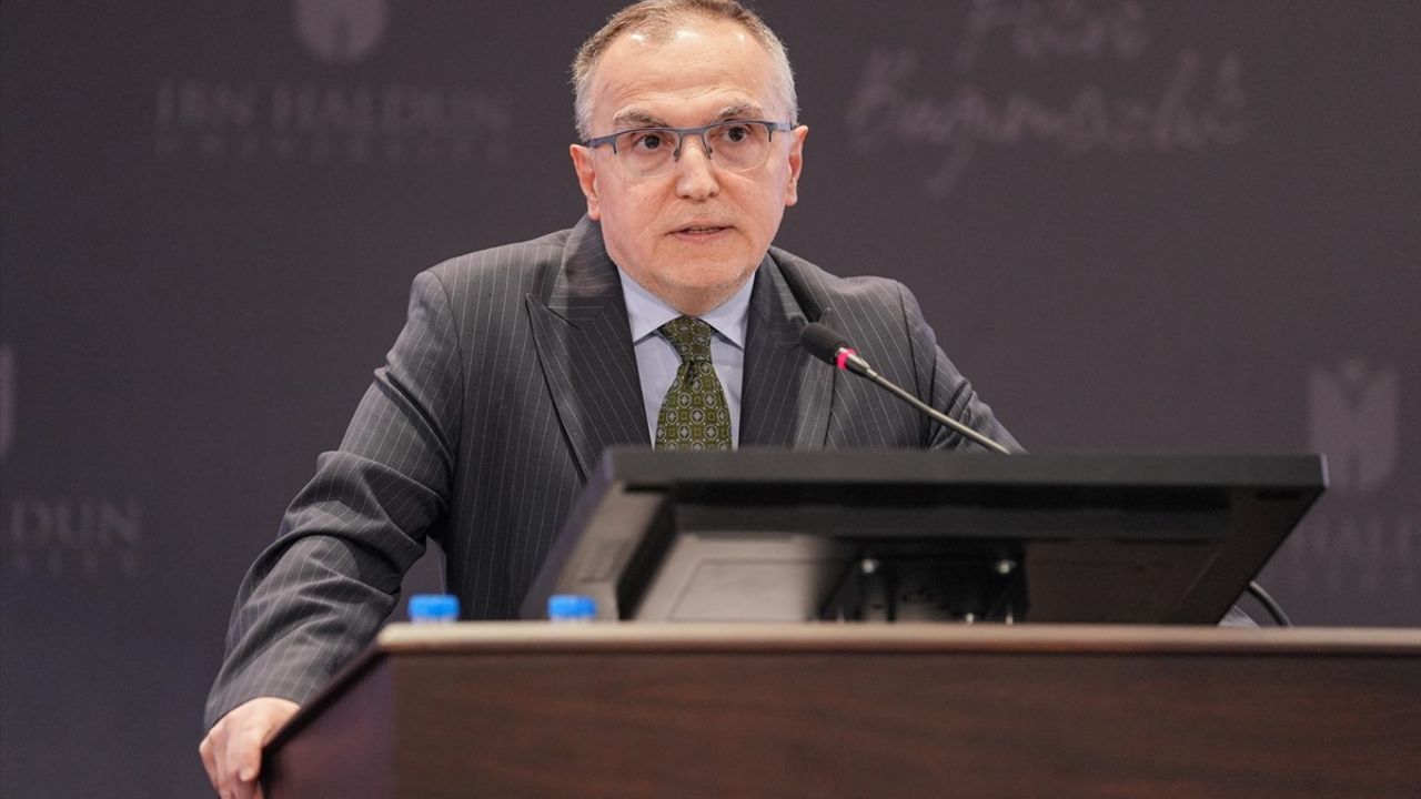 İstanbul'da Gençlik Projesi: Pusula İnsanlığın Ortak Yönü Tanıtıldı