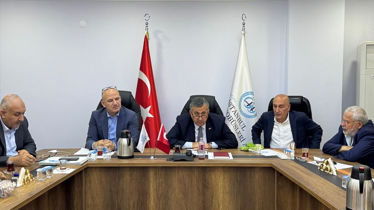 İstanbul'da Özel Halk Otobüsleri Yarın Kontak Kapatacak