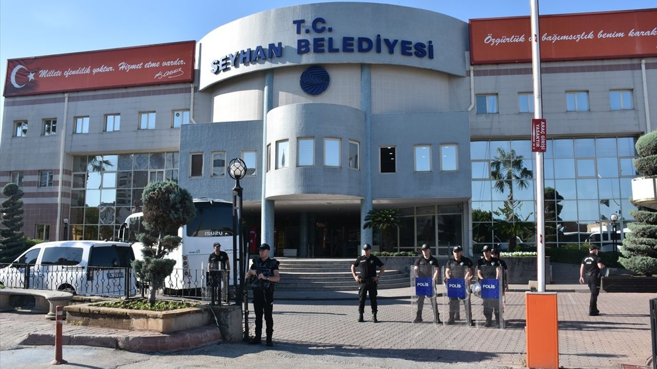 İstanbul'daki Yolsuzluk Operasyonunda 30 Şüpheli Gözaltına Alındı