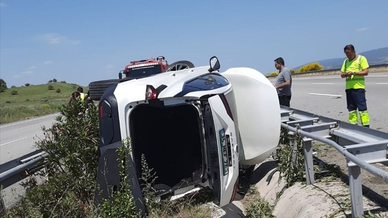 İstanbul-İzmir Otoyolu'nda Feci Kaza: 2 Yaralı