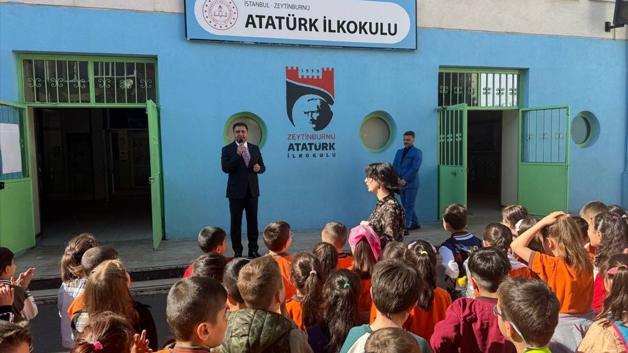 İstanbul Milli Eğitim Müdürü Yentür, Öğrencilerle Bisiklet Turu Düzenledi