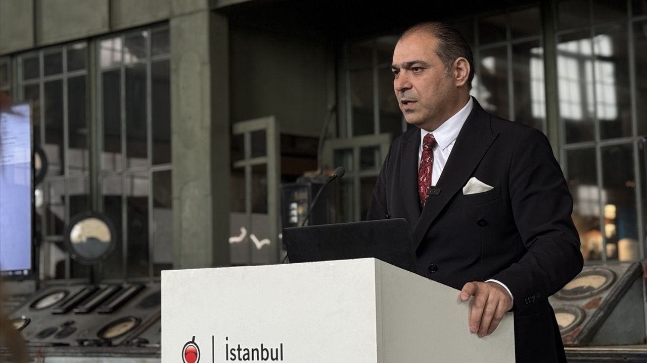 İstanbul'un Aydınlık 100'ü Sergisi Enerji Müzesi'nde Ziyarete Açıldı