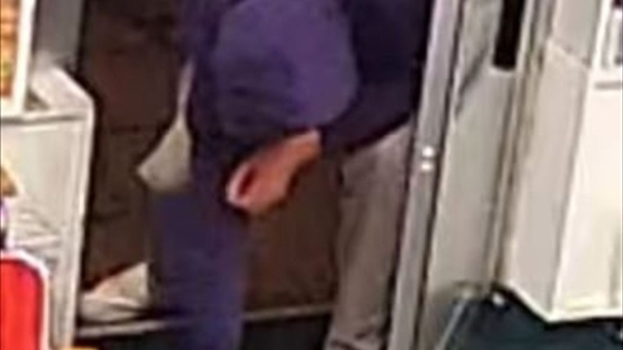 İsveç'te Cami Kundaklama İddiasıyla Tutuklama