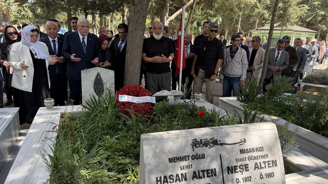 İYİ Parti Genel Başkanı Dervişoğlu Tekirdağ'da Vatandaşlarla Buluştu