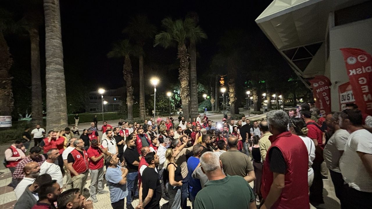 İzmir Büyükşehir Belediyesi'nde Grev Kararı: Sendika Açıklama Yaptı