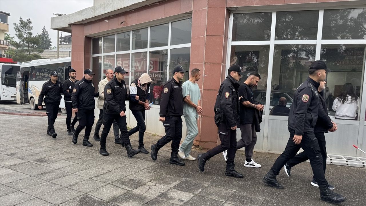 Kahramanmaraş'ta Dolandırıcılık Operasyonu: 16 Şüpheli Tutuklandı