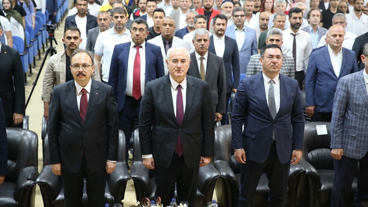Kamu Başdenetçisi Akarca, Siirt'te Gençlerle Buluştu