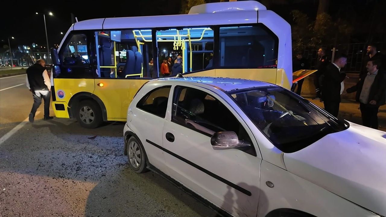 Karabük'te Alkollü ve Ehliyetsiz Sürücü Kaza Yaptı: 2 Yaralı