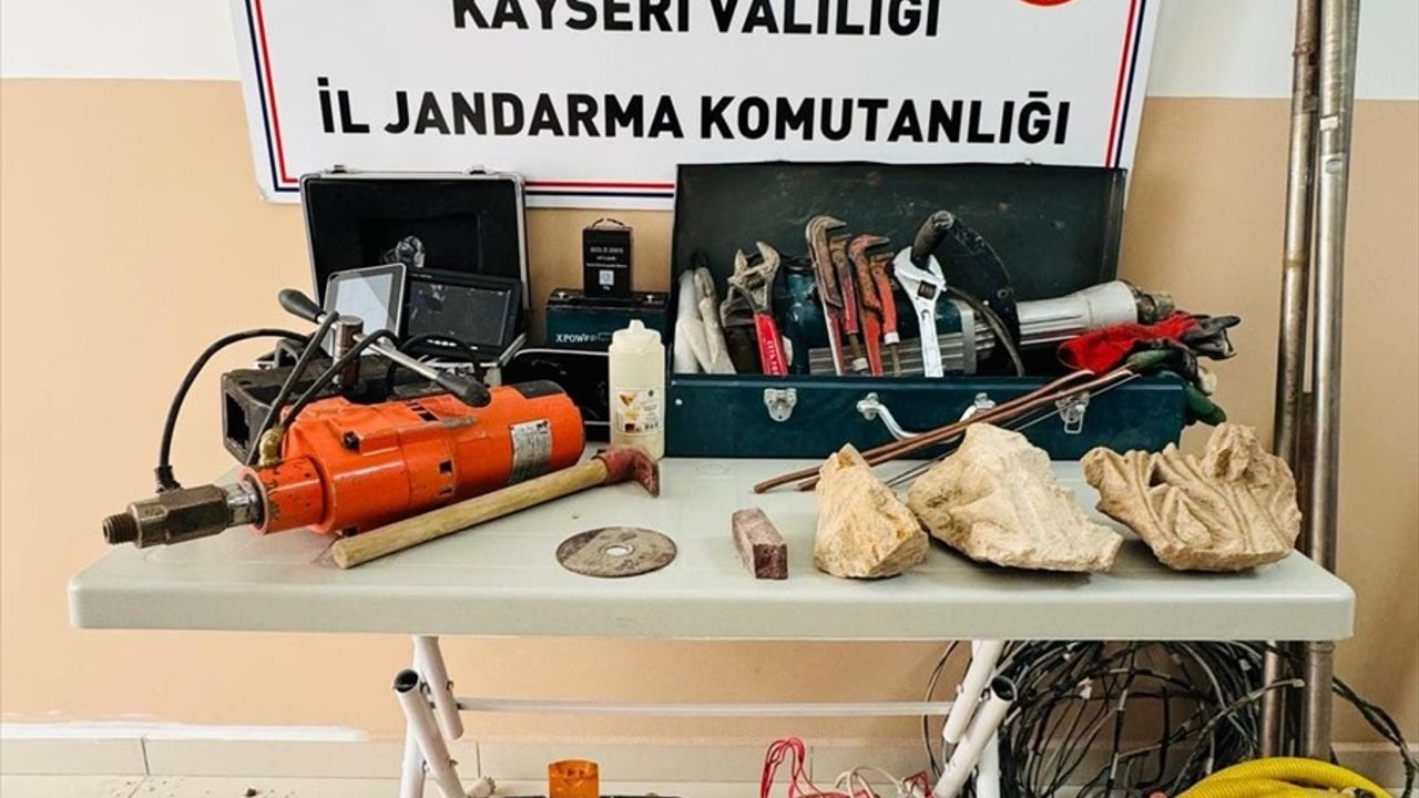 Kayseri'de Kaçak Kazı Operasyonu: 5 Şüpheli Gözaltına Alındı