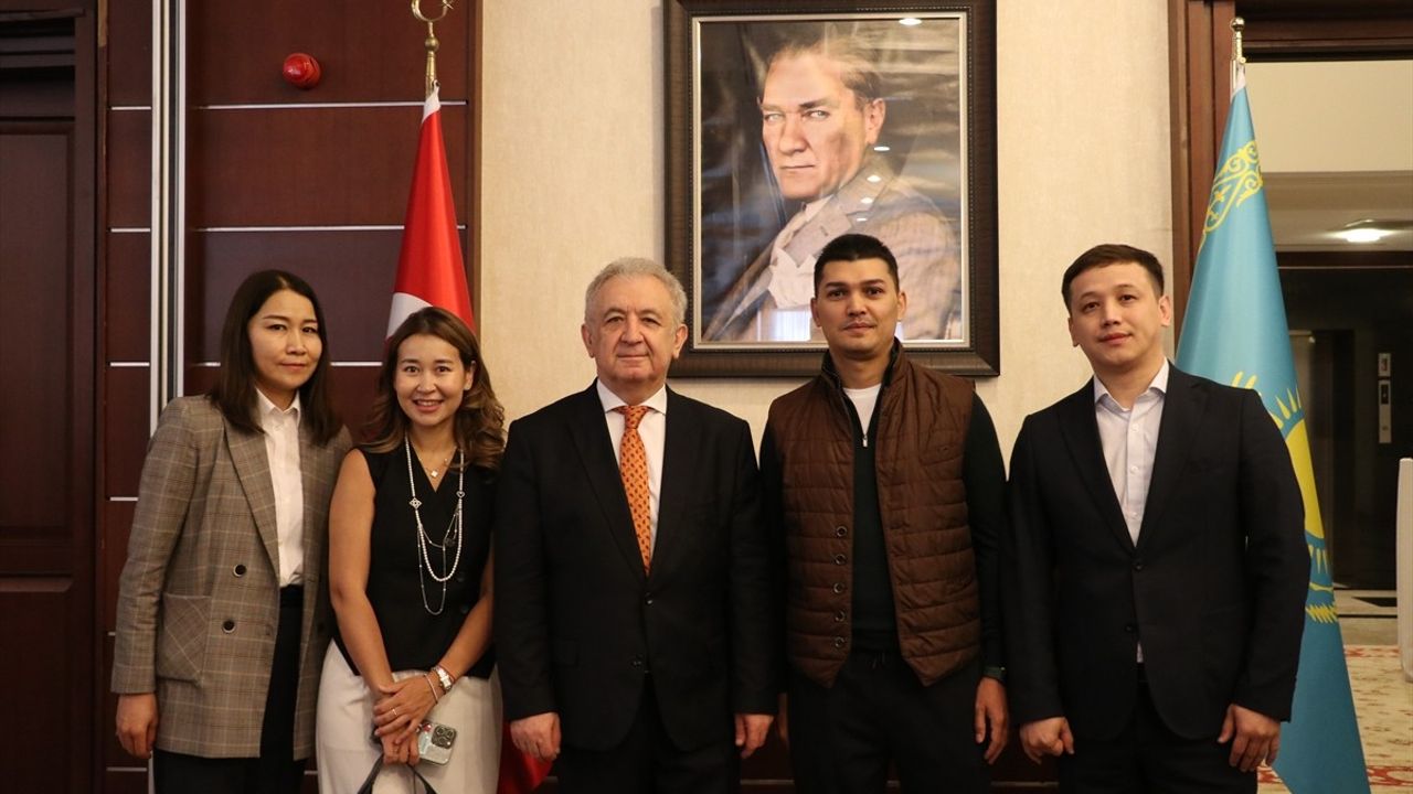Kazakistan'da 19 Mayıs Bayramı Coşkuyla Kutlandı