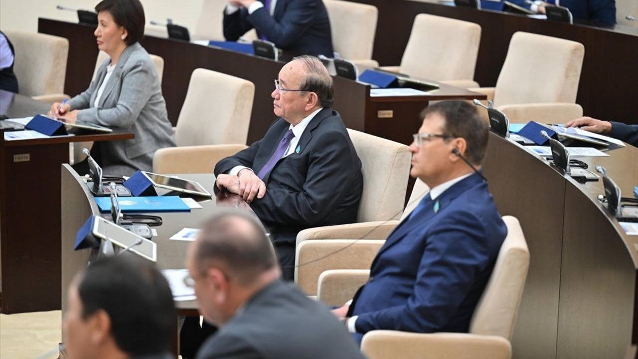Kazakistan Parlamentosu, TDT Kurucu Belgesinde Değişiklikleri Onayladı
