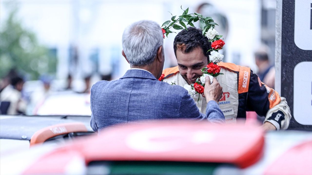 Kerem Kazaz, Atış Yapı 49. Yeşil Bursa Rallisi'nde Şampiyon Oldu