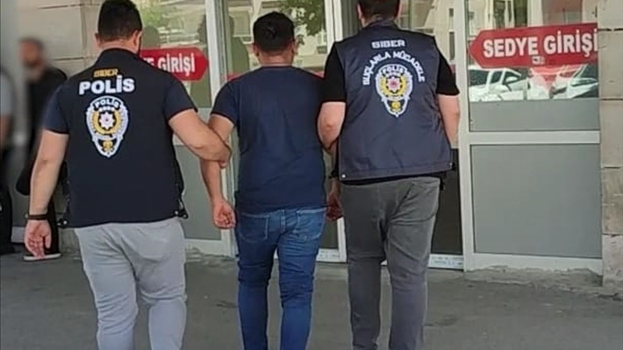 Kırşehir'de Dolandırıcılık Şüphelisi, 'Banka Promosyonu' Bahanesiyle Tutuklandı
