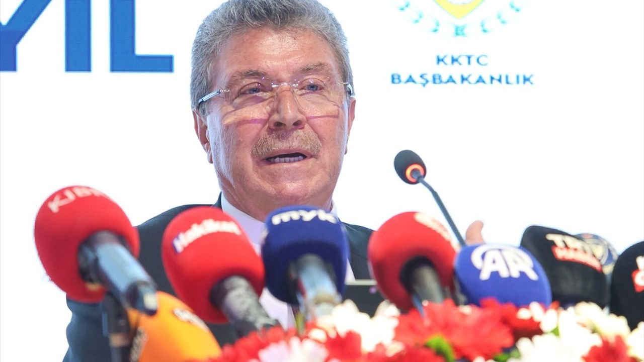 KKTC Başbakanı Üstel: "Rumların Aklında Barış Değil, Savaş Var"