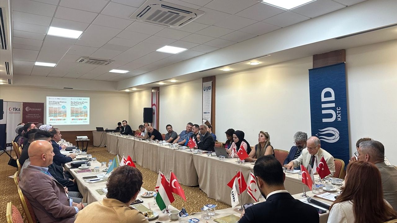KKTC'de Türk Dünyası Forumu Hissettirdi