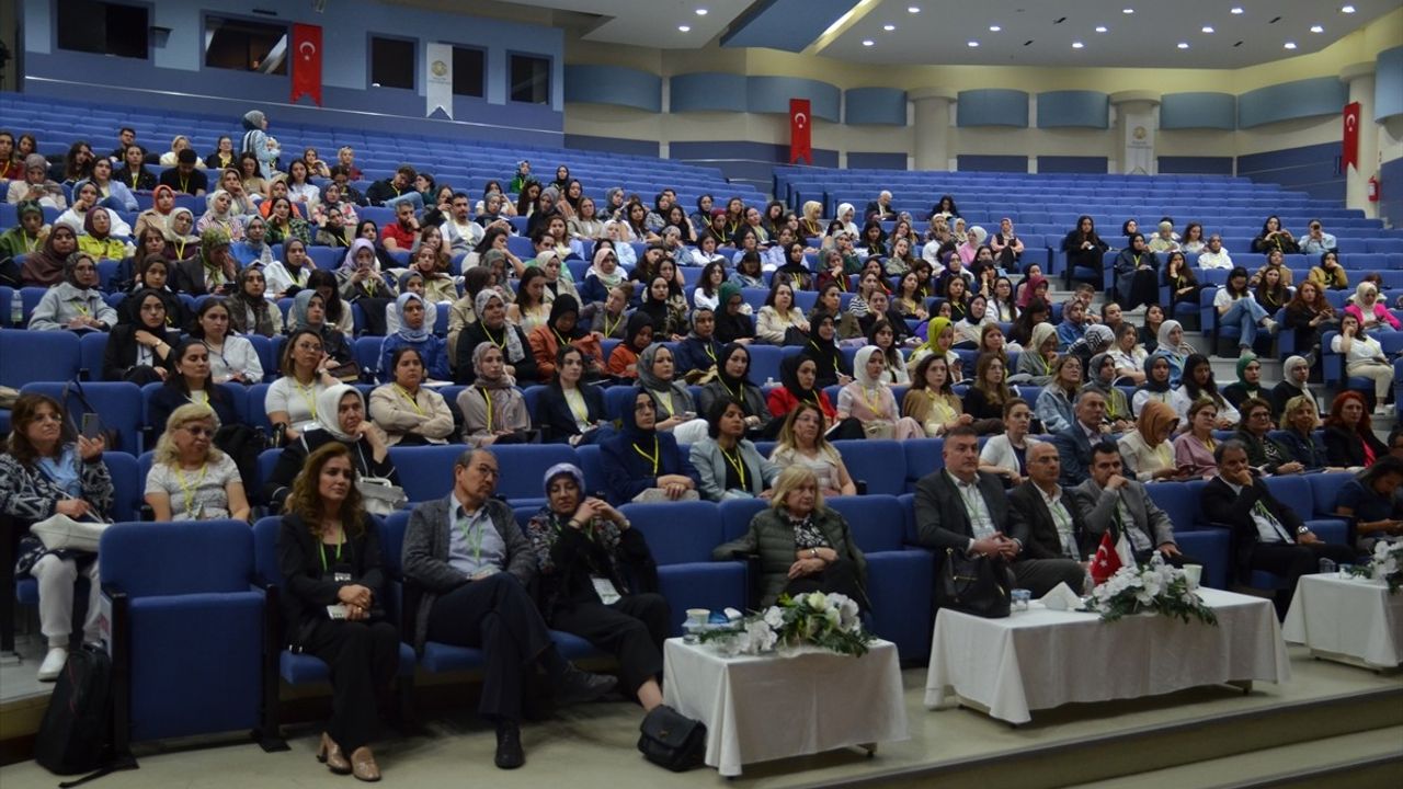 Konya'da 3. Beslenme ve Metabolizma Sempozyumu Tamamlandı