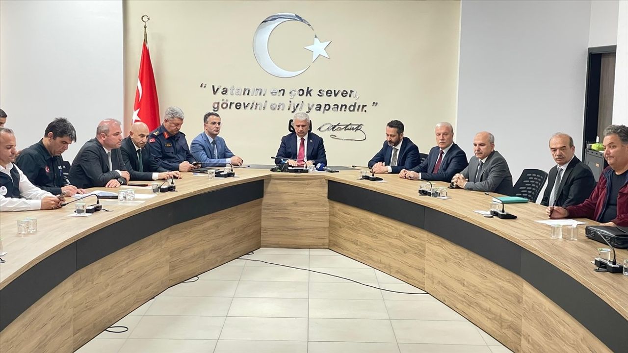 Konya'da 5.2 Büyüklüğünde Deprem: Kulu'da Hasar Tespit Çalışmaları Başlatıldı