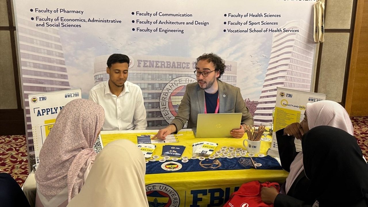 Libyalı Öğrenciler Türk Üniversiteleri Tanıtım Fuarı'nda Yoğun İlgi Gösterdi