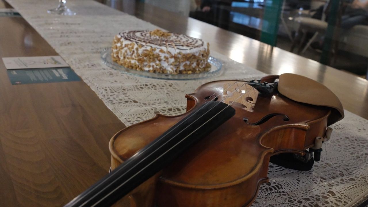 Macar Tatlıları Dobos ve Esterhazy, Ankara'da Tanıtıldı