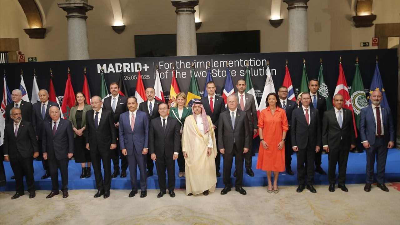 Madrid'de Filistin İçin İki Devletli Çözüm Toplantısı Gerçekleşti