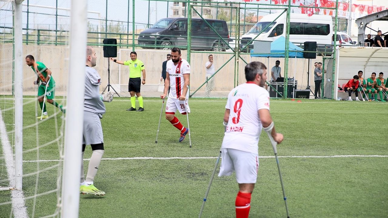 Malatya Büyükşehir Belediyespor Ampute Futbol Takımı Süper Lig'e Yükseldi!