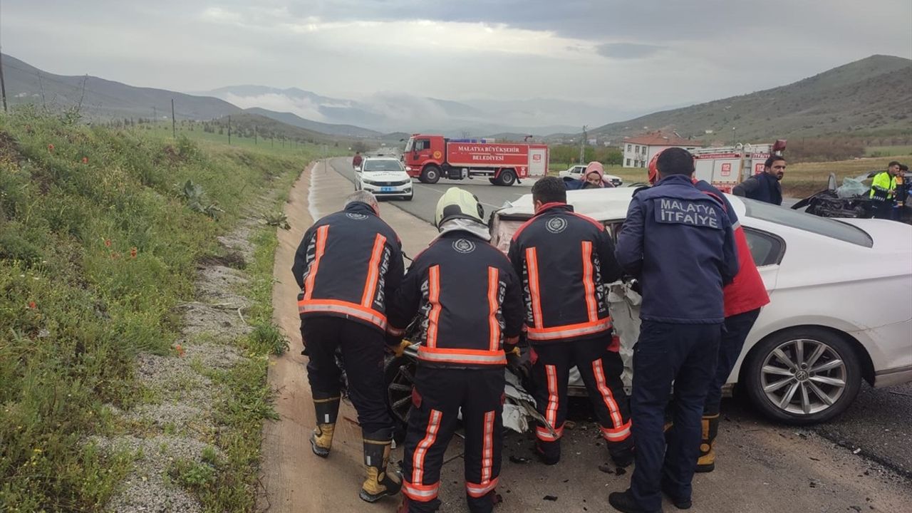 Malatya'da Trafik Kazası: İki Ölü, İki Yaralı