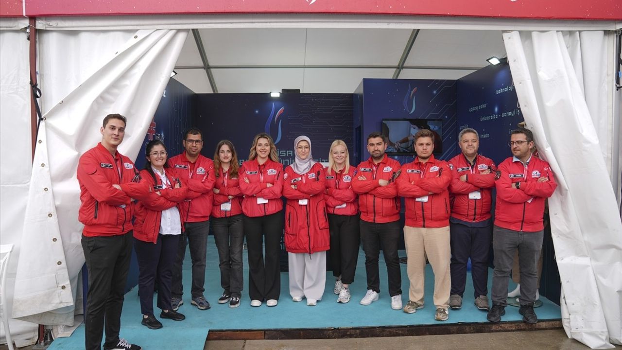 Manisa Celal Bayar Üniversitesi'nin Çözünebilir Balıkçı Ağı Projesi TEKNOFEST KKTC'de Birinci Oldu