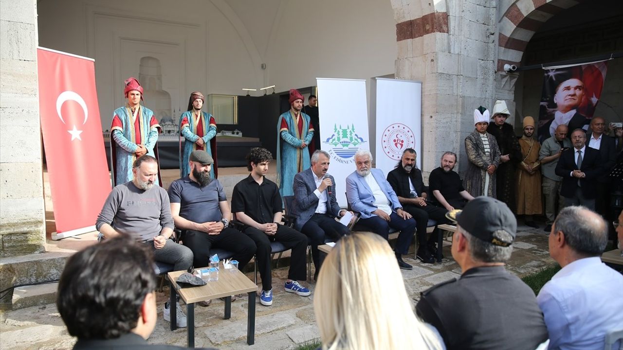 'Mehmed: Fetihler Sultanı' Oyuncuları, Edirne'de Gençlerle Buluştu
