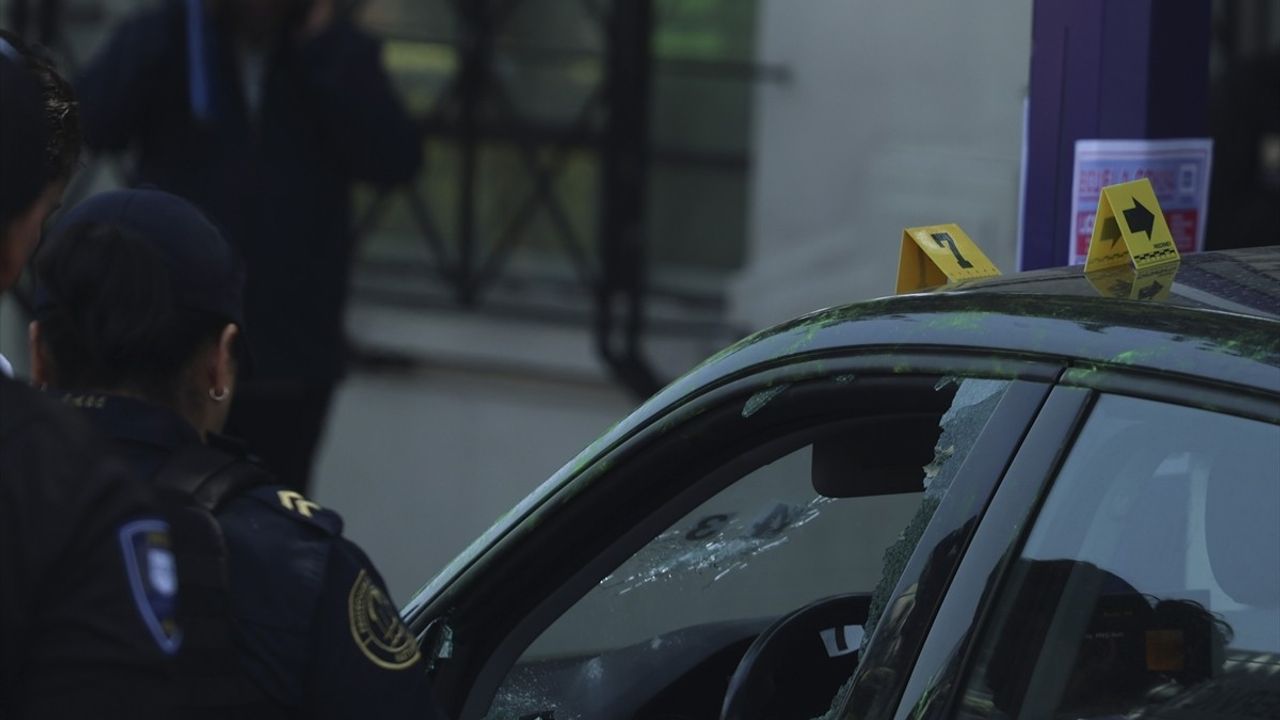 Meksiko'da Belediye Başkanının Sekreteri ve Danışmanı Silahlı Saldırıda Hayatını Kaybetti