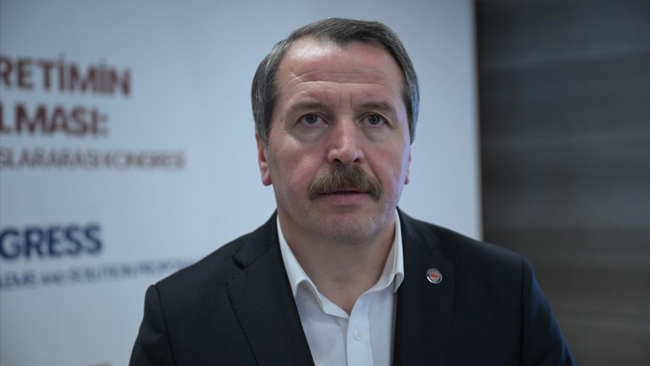 Memur-Sen Genel Başkanı Yalçın: 21. Milli Eğitim Şurası'nda 4+4+4 Tartışılmalı