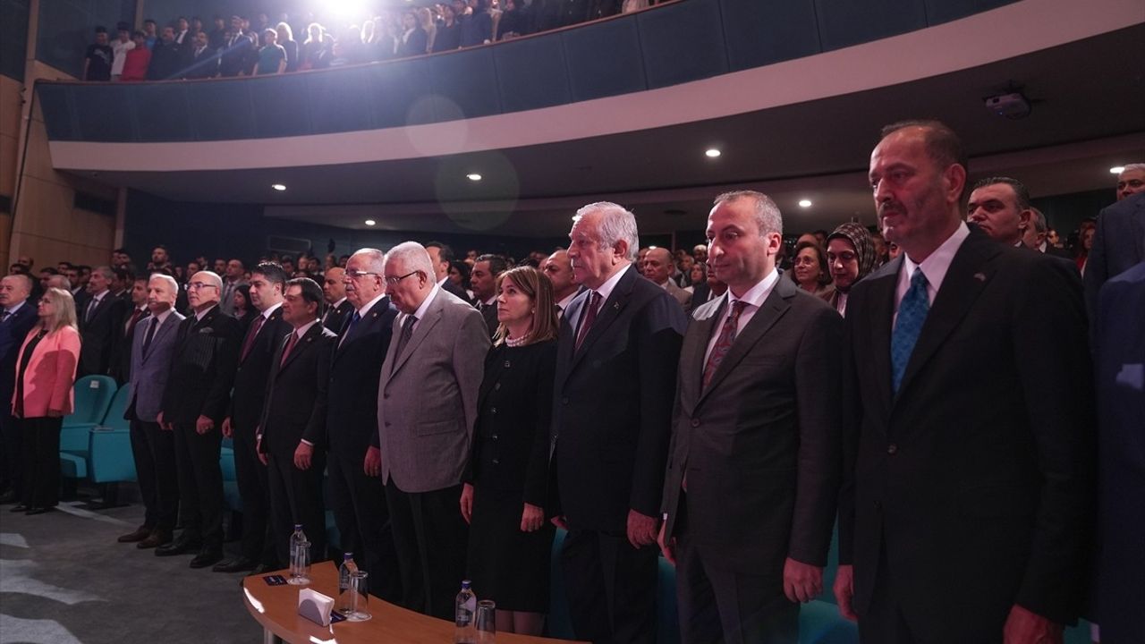 MHP Genel Başkan Yardımcısı Topcu, Liderlik Okulu Sertifika Töreninde Konuştu