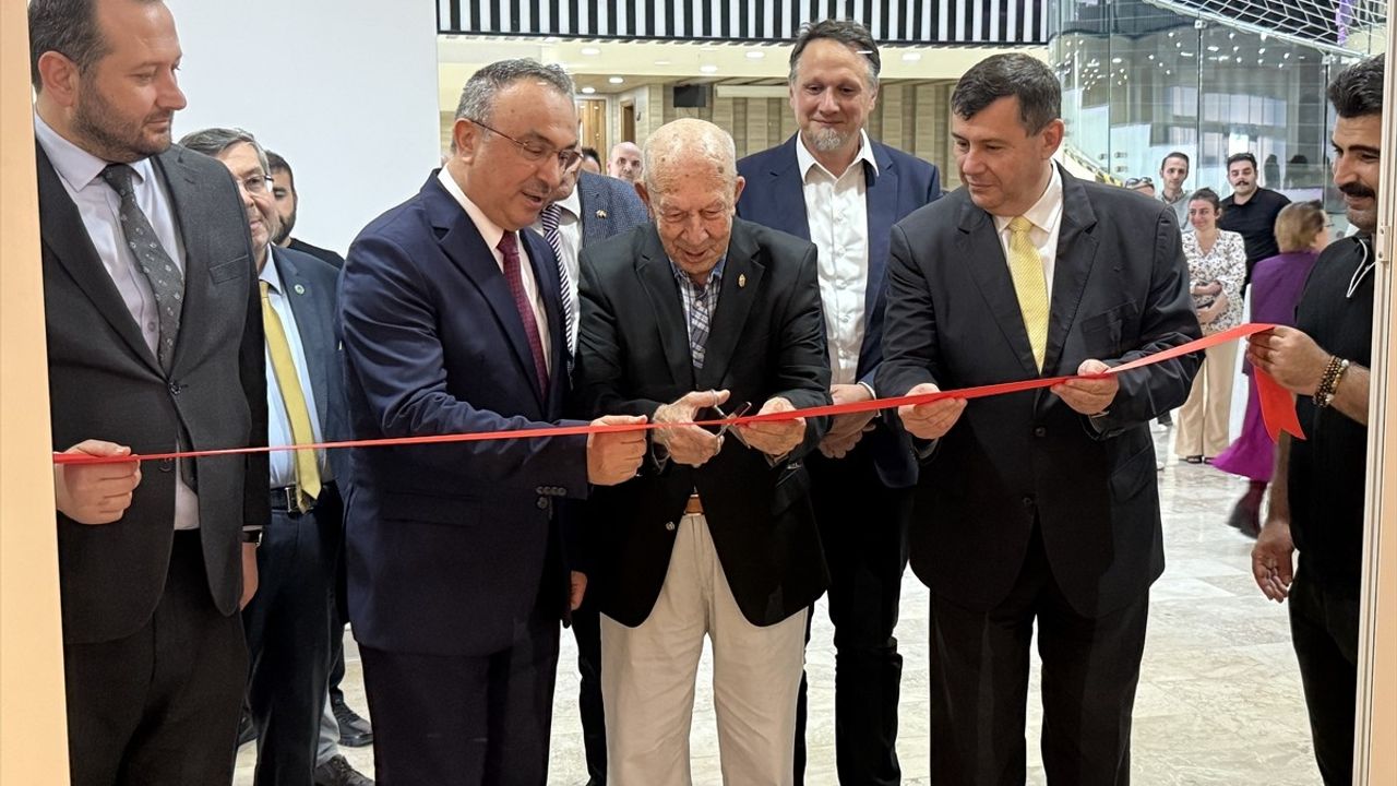 Milan Radisics'in 'Ayak İzlerimiz' Sergisi Tekirdağ'da Sanatseverlerle Buluştu