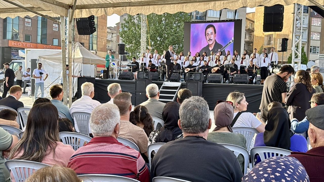 Milli Eğitim Bakan Yardımcısı Yelkenci, Kırşehir'de Maarif Korosu Konserine Katıldı