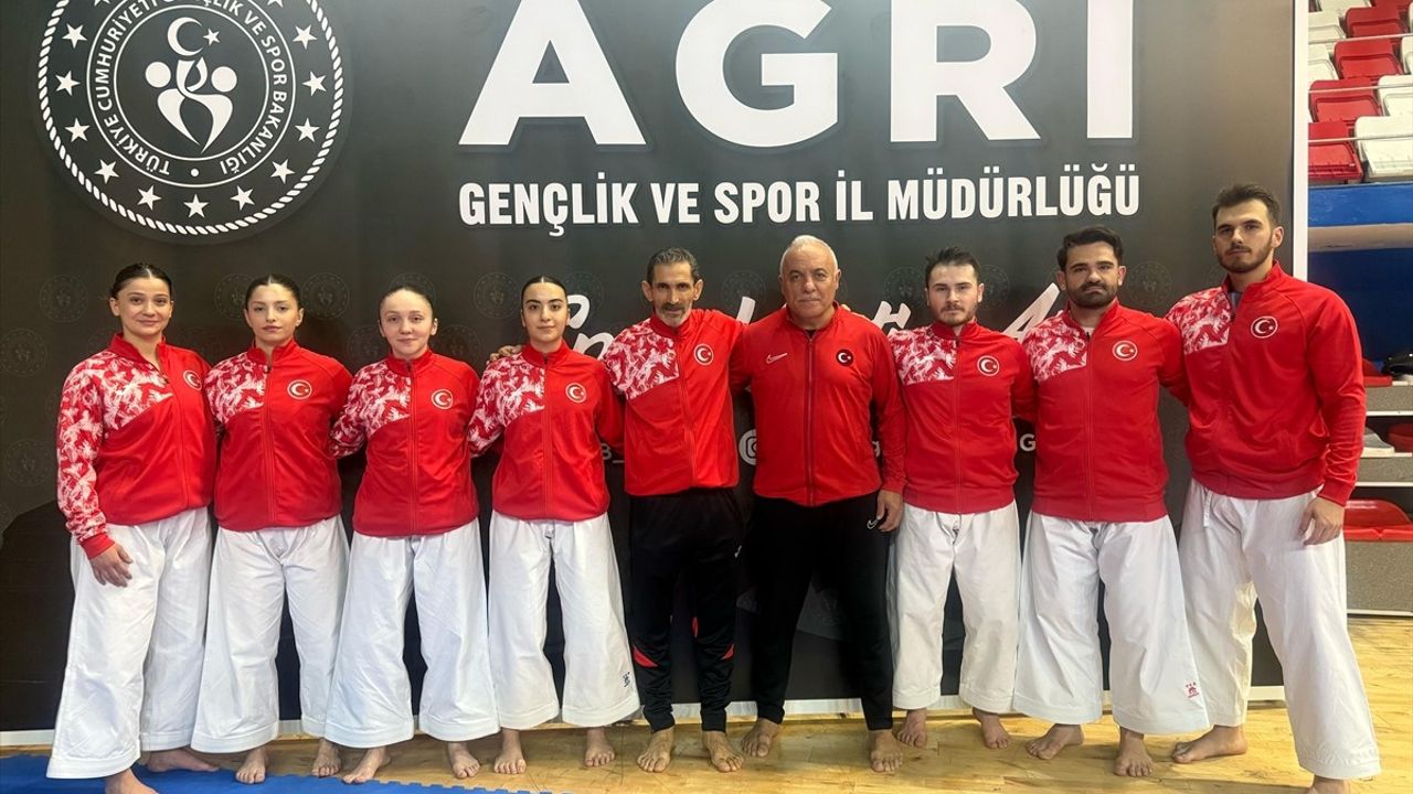 Milli Karateciler Avrupa Şampiyonası İçin Hazırlıklarını Sürdürüyor